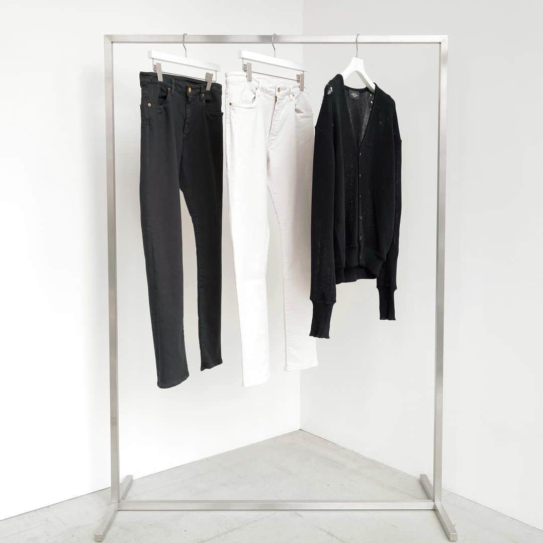 beams_harajuku_officialのインスタグラム：「…  ＜UNUSED＞ "DAMAGE CARDIGAN" "DENIM STRETCH SLIM PANTS"  @unused_looks  @unused_inc  @beams_harajuku_official  #unused #21ss #beams #ビームス #harajuku_beams #HARAJUKUSTYLE #mensfashion #menswear #wear #style #fashion」