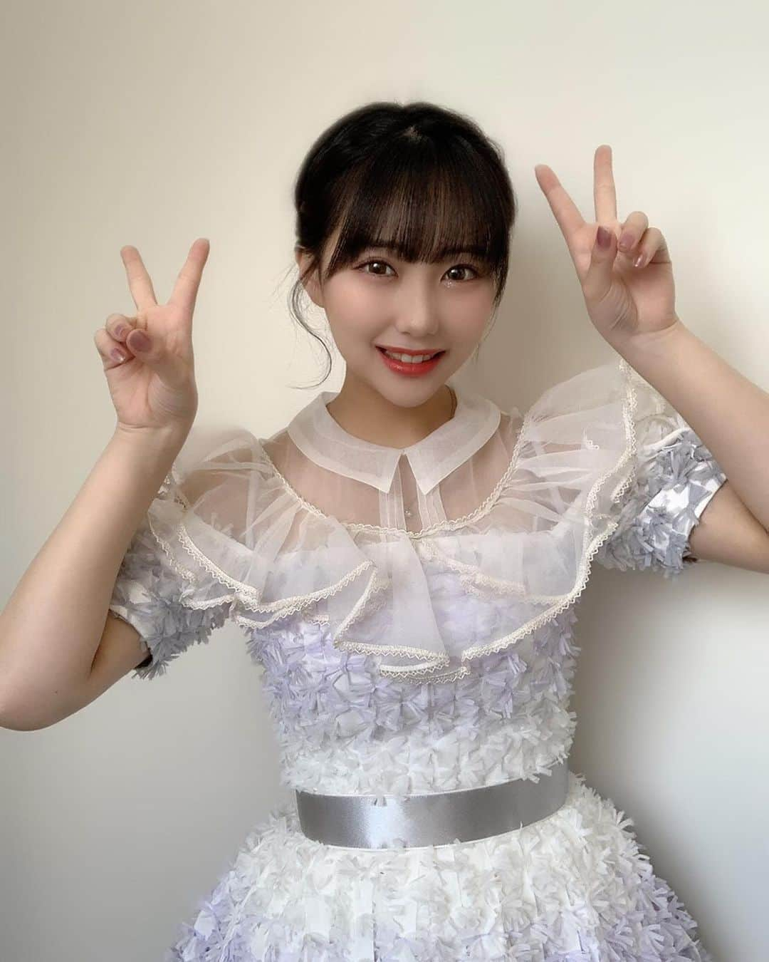 田中美久さんのインスタグラム写真 - (田中美久Instagram)「初単独センター☺️✨✨. . . HKT48の14thシングルの選抜発表がありました。早送りカレンダーぶりにセンターを務めさせて頂きます。. . グループ初のＷ選抜ということで、つばめ選抜とみずほ選抜、2チームの発表がありました🚄🤔私はつばめ選抜のセンターを務めさせて頂きます。. . 発売日は、5月12日です✨✨. . . 更に、HKT48のリクエストアワーが開催されることが発表されました！開催日は、7月24日です。会場は、福岡国際センターです😊✨✨たのしみくりんですね！盛り上げていきましょう♫. . HKT48のおしゃべり会もあるみたいで実際にファンさんに会ってお話しできるイベントもあります！このご時世なのでしっかりと感染対策をとった上でファンさんとお会いできるのを楽しみにしてます！詳しくは私の公式Twitterに載せました☺️チェックよろしくお願いします！. . 色んな発表が今日一日でドバッと！ ファンさんが笑顔になれる事をこれからもしていきたいです。そしてセンターに選んで頂いたからには精一杯頑張らせて頂きます！. . これからもHKT48の応援をよろしくお願いします。 #HKT48 #HKT新曲　#つばめ選抜　#田中美久　#みくりん　#HKTリクアワ  #福岡国際センター #会場でおしゃべり会」3月13日 18時51分 - mikumonmon_48