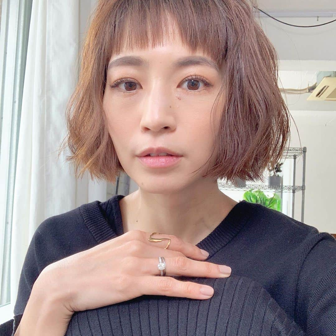 安田美沙子さんのインスタグラム写真 - (安田美沙子Instagram)「おはようございます🌞 今日は、中京テレビ「前略、大とくさん」生放送に、9:55〜ゲストで出演させて頂きます✨ 写真はこの前のアザーカット。 昨日は緊張して一睡も出来なかった。笑 . . . 行って来まーす🌈 . . . #大徳さん　#名古屋　#思い出の地 #home #ふんわりヘア　#いつかの撮影　#行ってきます #大好きな番組　#結婚記念日」3月14日 6時37分 - yasuda_misako