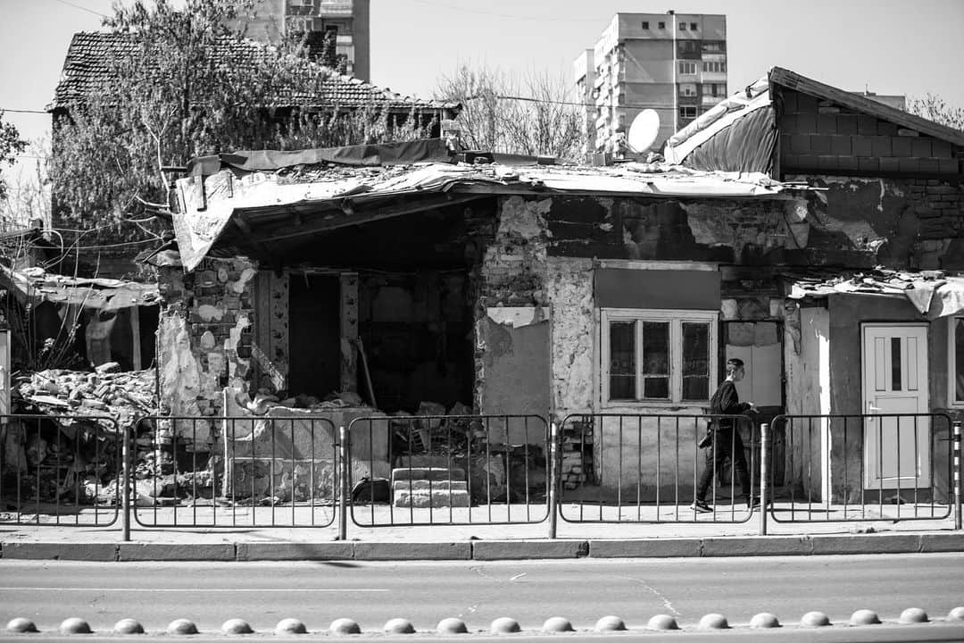 市原隼人さんのインスタグラム写真 - (市原隼人Instagram)「クランクインの日は都市から離れた場所でした#bulgaria #太陽は動かない #海外ロケ」3月13日 21時49分 - hayato_ichihara