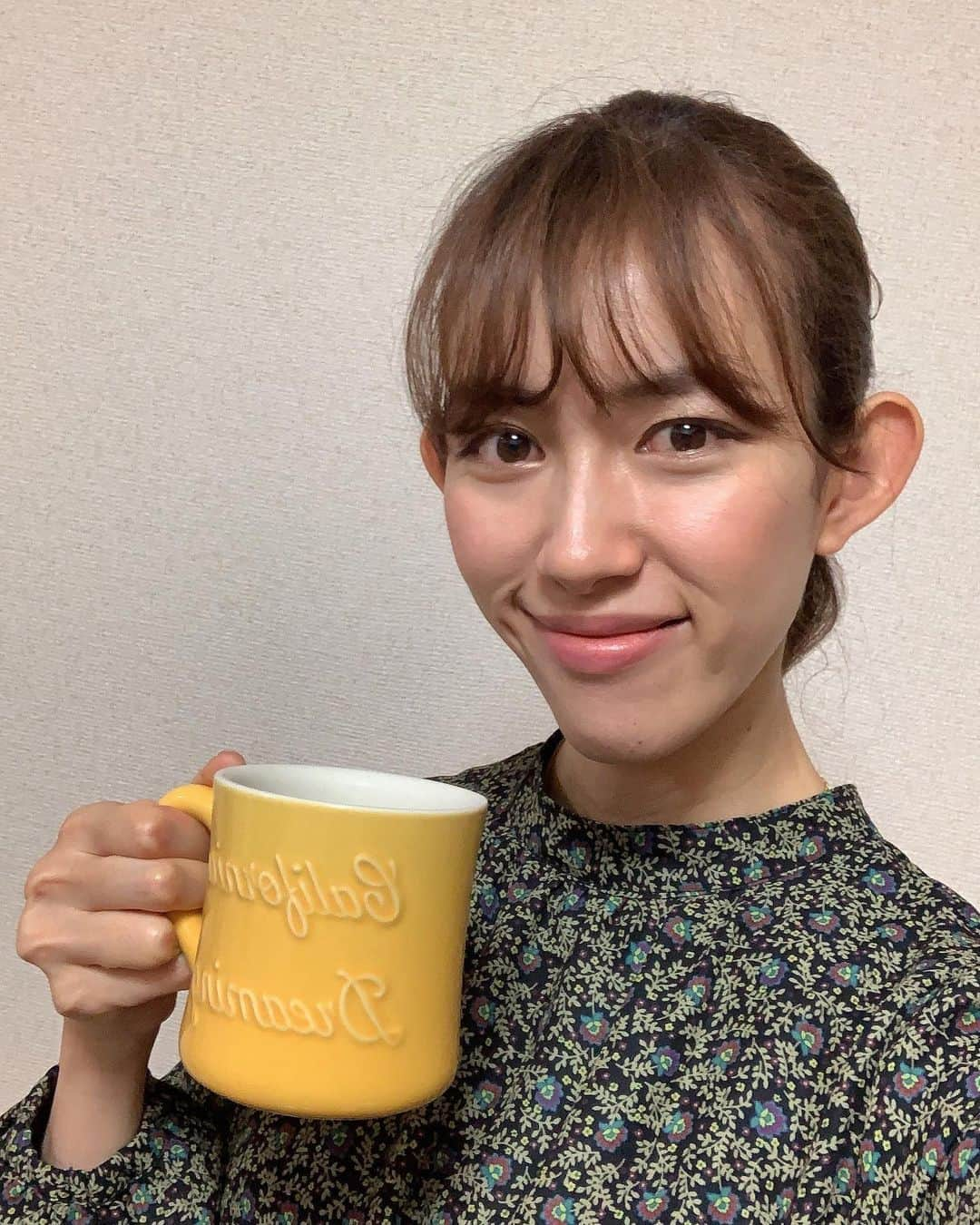 伊藤由佳さんのインスタグラム写真 - (伊藤由佳Instagram)「今日は雨でお出かけ断念して、作業の1日でした😌🏠﻿ ﻿ 動かなくてもお腹空くのはなぜ〜﻿ ﻿ そしてお出かけしない日に限って髪型上手くいくのなぜ〜🤣  #おこもり #stayhome #作業の日 #pc #おうちカフェ #モデル #伊藤由佳 #ポニーテール #dayoff」3月14日 0時04分 - yuka4674