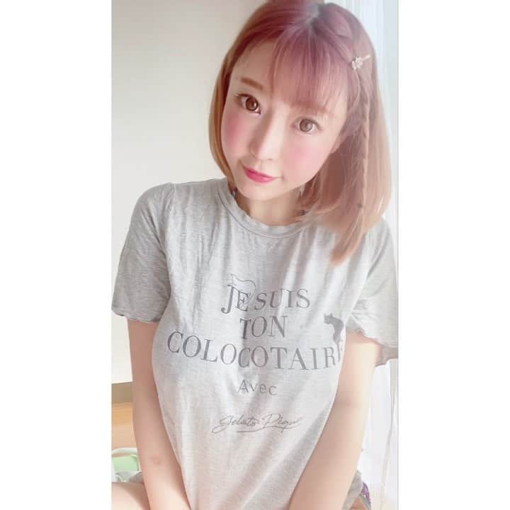 みねりお(旧：柴咲 凛)のインスタグラム：「良い日曜日を～🦄✨🌈  #tシャツ女子 #10秒グラビア #水着 #大人ロリ #イチナナ #ビキニ #bikinimodel #100cm超え #みねりお #みねパイ #リアル峰不二子 #撮影会 #グラビア #グラビアアイドル #グラドル自画撮り部 #タレント #インスタグラビア #カメラ #ポートレート #わっしょい #kカップ #わがままボディ #おっぱい #爆乳 #sexy #１ミリでもいいなと思ったらいいね #ポールダンス #ポールダンス女子 #筋トレ #ストレッチ」