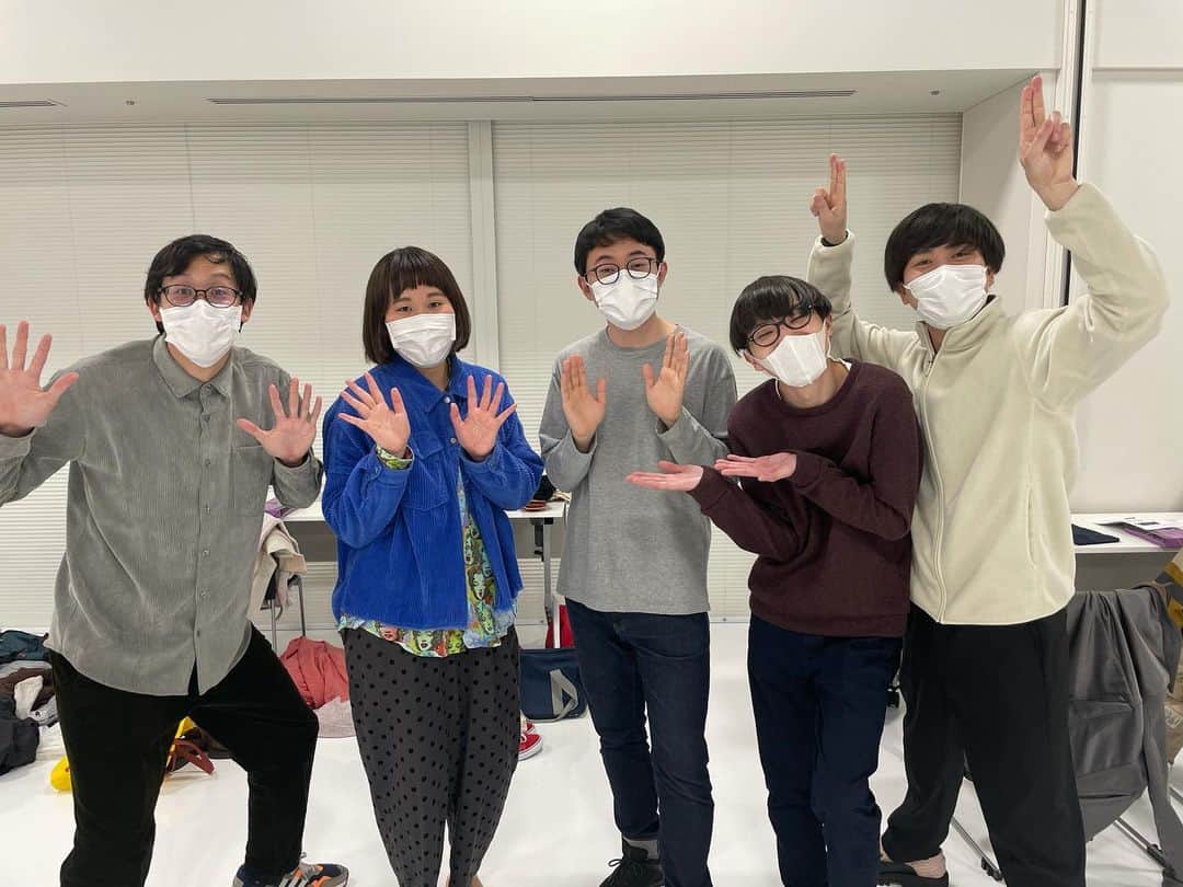 明賀愛貴さんのインスタグラム写真 - (明賀愛貴Instagram)「おもしろ荘THEライブ まさかの同票でフタリシズカとダブル優勝しました🏠 まぁリベンジ成功ということで 賞金12万5000円何に使お。  #おもしろ荘theライブ #おもしろ荘 #ぐるナイ #hulu #フタリシズカ #野田ちゃん  #やす子 #みたらし祭り」3月14日 12時04分 - myoga_aiki