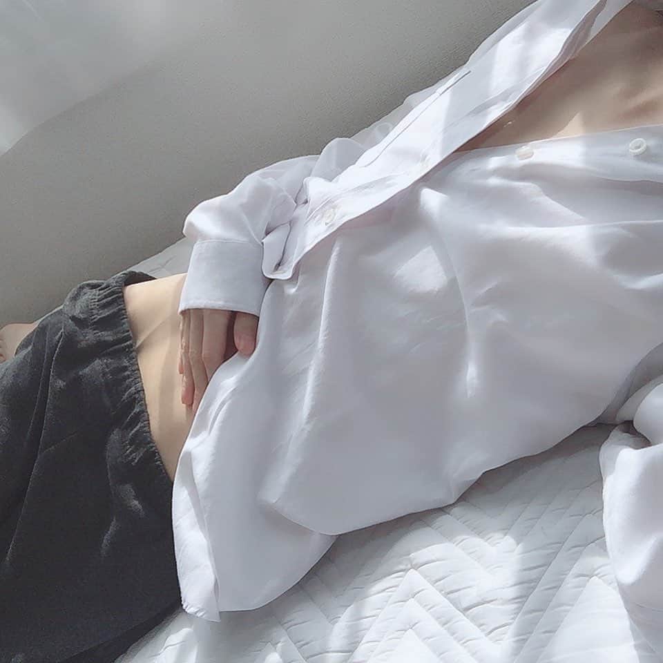 涼のささやきちゃんねるのインスタグラム：「ほわいとでーってことで。」