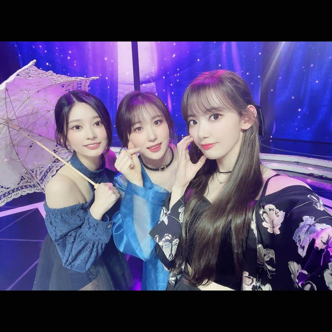 IZ*ONEさんのインスタグラム写真 - (IZ*ONEInstagram)「아이즈원 사랑하고...  IZ*ONEを愛しているし…  #사쿠라 #さくら #宮脇咲良 #IZONE #아이즈원 #アイズワン」3月15日 0時38分 - official_izone