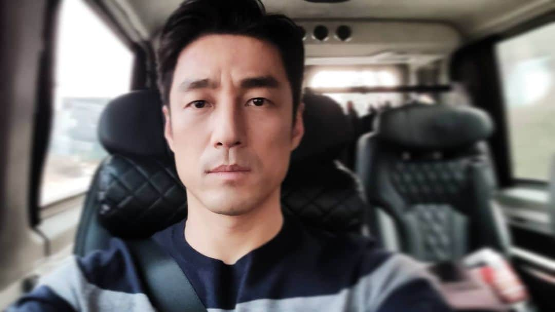 チ・ジニさんのインスタグラム写真 - (チ・ジニInstagram)「@ikkle_entertainment #퇴근🚌💨」3月14日 17時16分 - actor_jijinhee