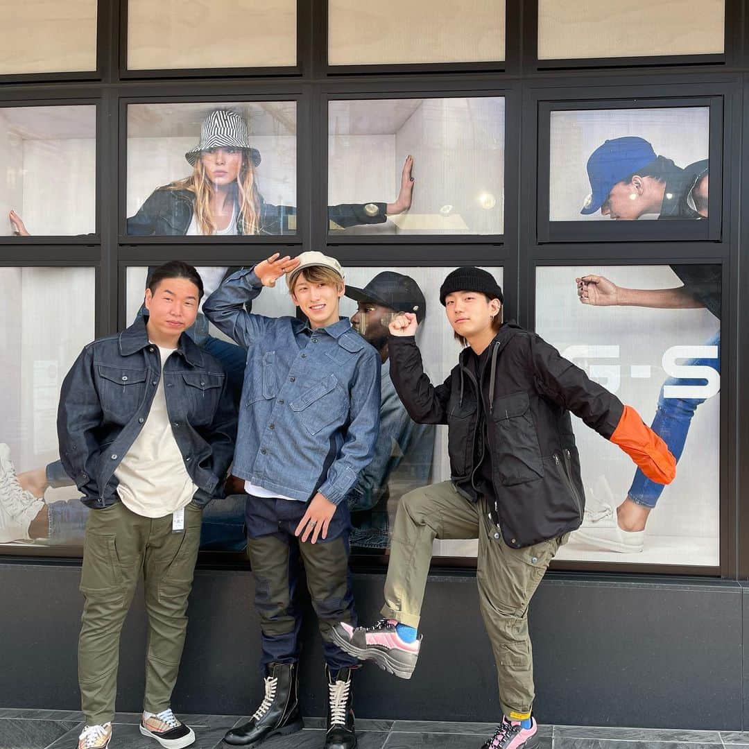 ぺろ愛男爵のインスタグラム：「G-Star RAW 渋っ。」