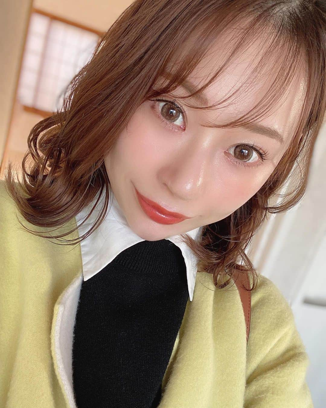 karen okajimaさんのインスタグラム写真 - (karen okajimaInstagram)「💆エステ💕  ㅤㅤㅤ またまた大好きなメナードさんへ🤗❤️ㅤㅤㅤ  マスクの肌荒れを改善したいから ビューネくんのパックしてもらったよ💓 いつもありがとうございます🥰  毛穴もだいぶ小さくなってきてて メナード様様☺️👏👏 いつもありがとうございます❤️ ㅤㅤㅤ  フェイシャルエステ通常 6480円が→初回2160円みたいです❤️ ( @menard_love_h ) のTOPから ホットペッパーへ飛べるので見てみてね✨ 家から入る光が盛れる✌️いぇい ㅤㅤㅤ ㅤㅤㅤ #メナードフェイシャルサロン福島店 #メナードフェイシャルサロン #メナード #新福島 #福島 #福島エステサロン #エステサロン #大阪エステサロン #menard #岡島かれん」3月14日 18時12分 - karenokajima0318