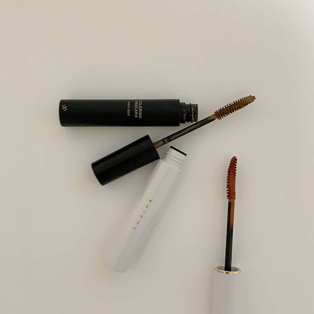 ukapiのインスタグラム：「⠀ ⠀ 最近の#カラーマスカラ 🪐✨ ⠀ ⠀ #uneven #unevencoloringmascara  #toone」