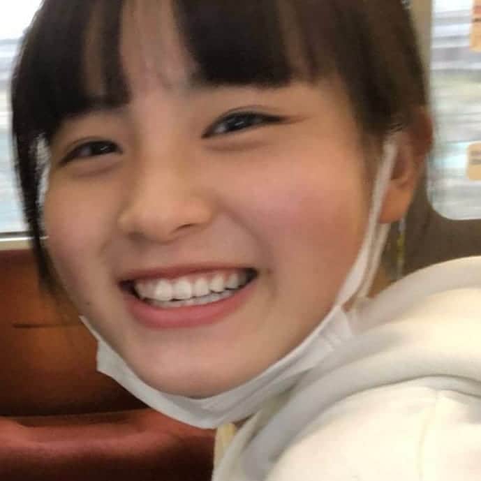 のインスタグラム：「変な顔しちゃってる…😇 #photooftheday#instagood#眩しさには勝てない#友達の#盗撮」