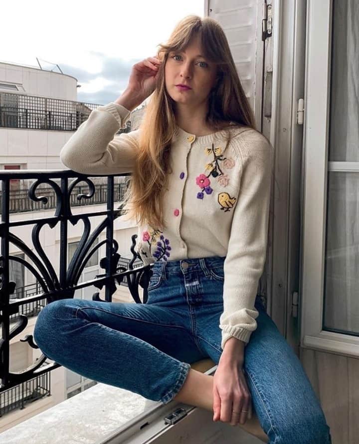 ポール&ジョーさんのインスタグラム写真 - (ポール&ジョーInstagram)「The beautiful @bertillecnt wearing our GARDEN cardigan from our new SS21 collection. Now online! ⁠ -⁠ #PaulandJoe #SS21 #Spring #Summer #Knit #New #Flowers #Mode #Fashion #Paris」3月14日 20時01分 - paulandjoeparis