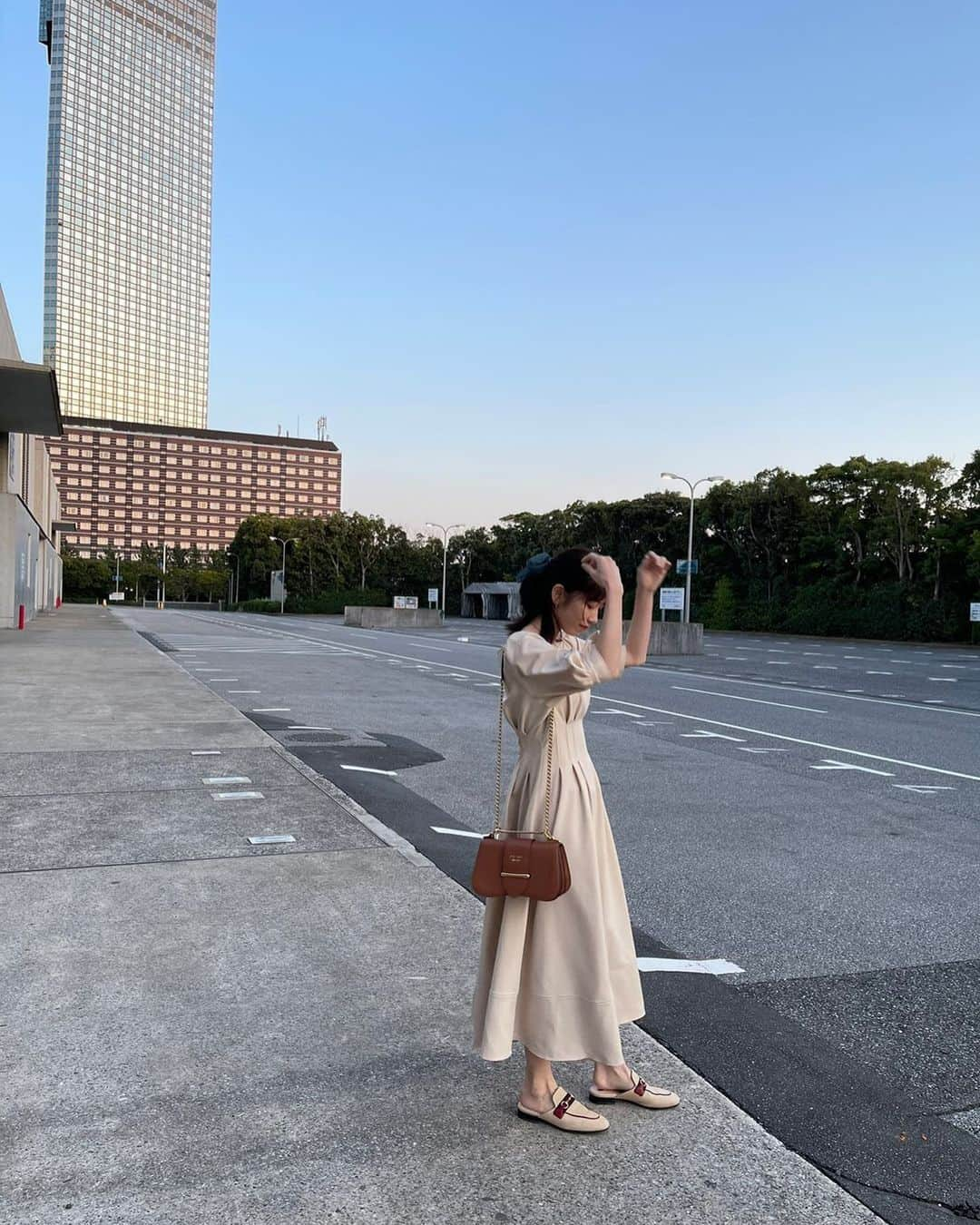 横山由依さんのインスタグラム写真 - (横山由依Instagram)「空が綺麗で気持ちいい日でした☁️  👗: @and.couture」3月14日 20時12分 - yokoyamayui_1208