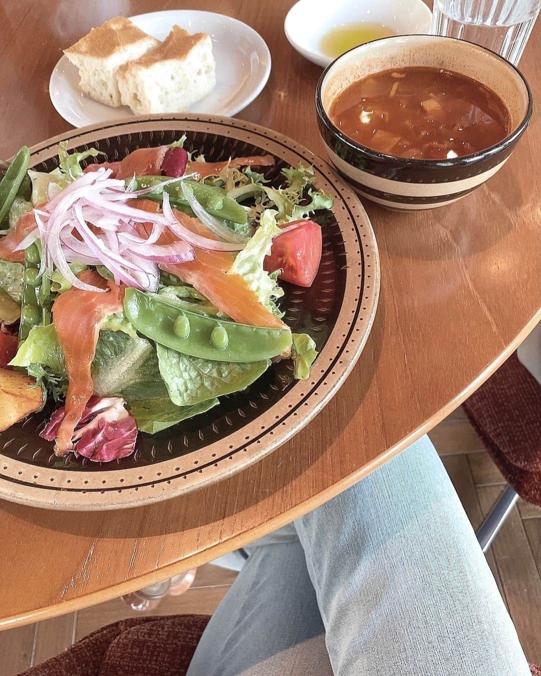 木田絵里香さんのインスタグラム写真 - (木田絵里香Instagram)「. 🥗🍞✌🏼 . #lunch #野菜克服」3月14日 20時15分 - erika_resexxy