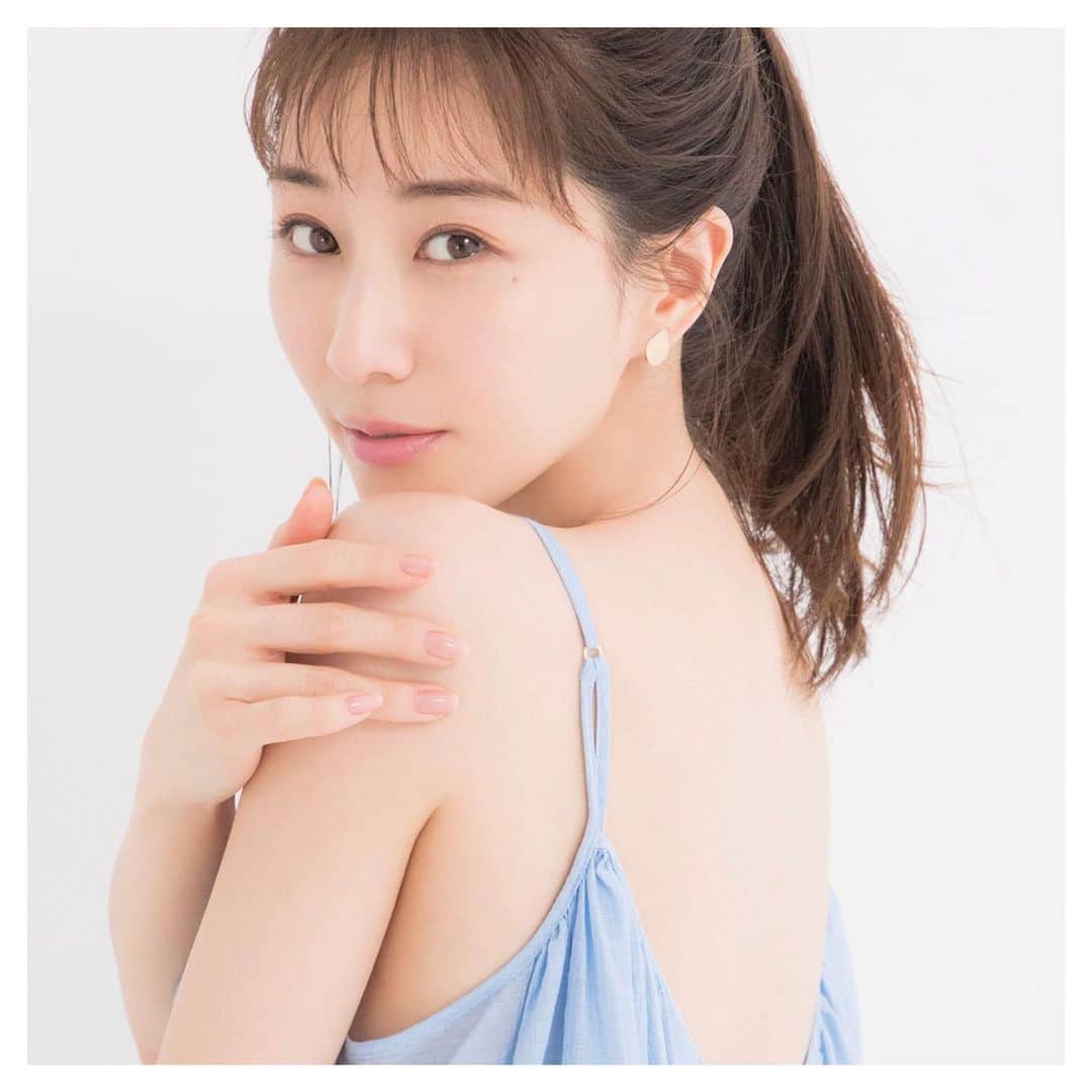菊地泰久のインスタグラム：「@bitekicom  @nivea_promo_jp  model: #田中みな実  hair&makeup: @aya.make  styling: @menkooo  photo: @yasuhisa_kikuchi  #花王 #ニベア #菊地泰久 #yasuhisakikuchi #beauty #makeup #fashion #portrait #shooting #photography #photographer」