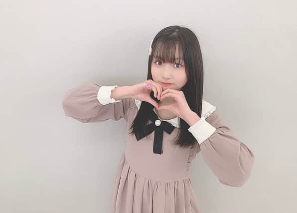 平野百菜のインスタグラム：「オンラインお話し会のコーデ✨✨✨✨✨✨✨✨✨✨ 新しいワンピース❤️❤️  #ske48  #オンラインお話し会  #平野百菜  #ワンピース」