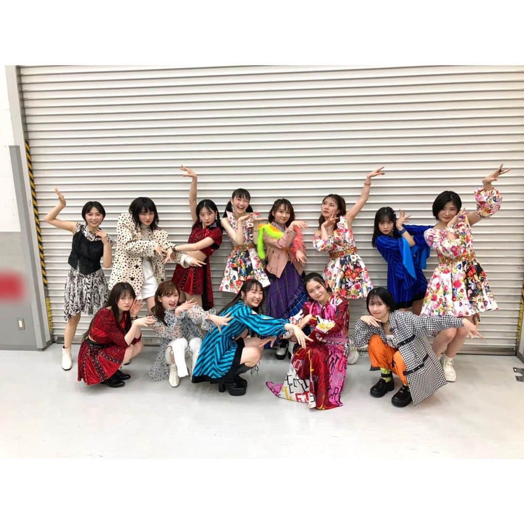 のインスタグラム：「私の心はここにある！前田こころですʚ♡ɞ ・ ・ Hello! Project 2021 春 「花鳥風月」 チーム風🍃 初日ありがとうございました‪‪❤︎‬ ・ 本当に本当に楽しかったぁ〜！！ ・ 皆さんからの大きな拍手に感動して泣きそうになりました😢🤍 ・ 初日を無事に終えられた達成感がすごい…！！ 最高のコンサートだったなと思います✨ ・ チーム風の皆さん本当にかっこいい！！ 私もたくさん吸収して成長出来るように頑張ります👊🏻🔥 ・ ・ 明日は、NACK5さん「Smile SUMMIT」に小林萌花ちゃんと前田こころの2人で生出演させていただきます︎︎☺︎ ※12:07〜12:30頃出演予定(生放送の為、実際の時間が前後する場合があります。) ぜひお聴き下さい〜🙇🏻‍♀️🌷 ・ ・ #花鳥風月 #チーム風 #BEYOOOOONDS #前田こころ」