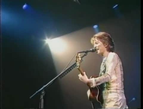 荒井 結生 Yuki Araiのインスタグラム：「「夏休み」角松敏生 (Live at Tokyo Tower 2000)  忘れ去った日々が 窓を通り抜ける 太陽に手を翳したまま 黙り込んだ麦藁帽子が揺れてた ねえ もうすぐ夕立がくるから 帰ろう 僕らの積木の街が待ってる  作詞・作曲・編曲:角松敏生  角松敏生(Vo,A.Gt.) 浅野祥之(E.Gt.) 青木智仁(Ba.) 友成好宏(Key.) 小林信吾(Key.) 石川雅春(Dr.) 田中倫明(Per.) 春名正治(Cl.) 本田雅人(C.Bell.)」