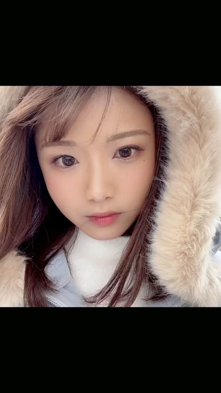 山本ゆうかのインスタグラム：「﻿ 今日ロフトにボールペン買いに行ったら﻿ BTSのグッズコーナーを通り過ぎたんだけど﻿ グッズを購入してるのが中学生ばっかりで﻿ こんなに小さい子が海外アーティストを聞く時代なのねとオバ心が芽生えた﻿ ﻿」