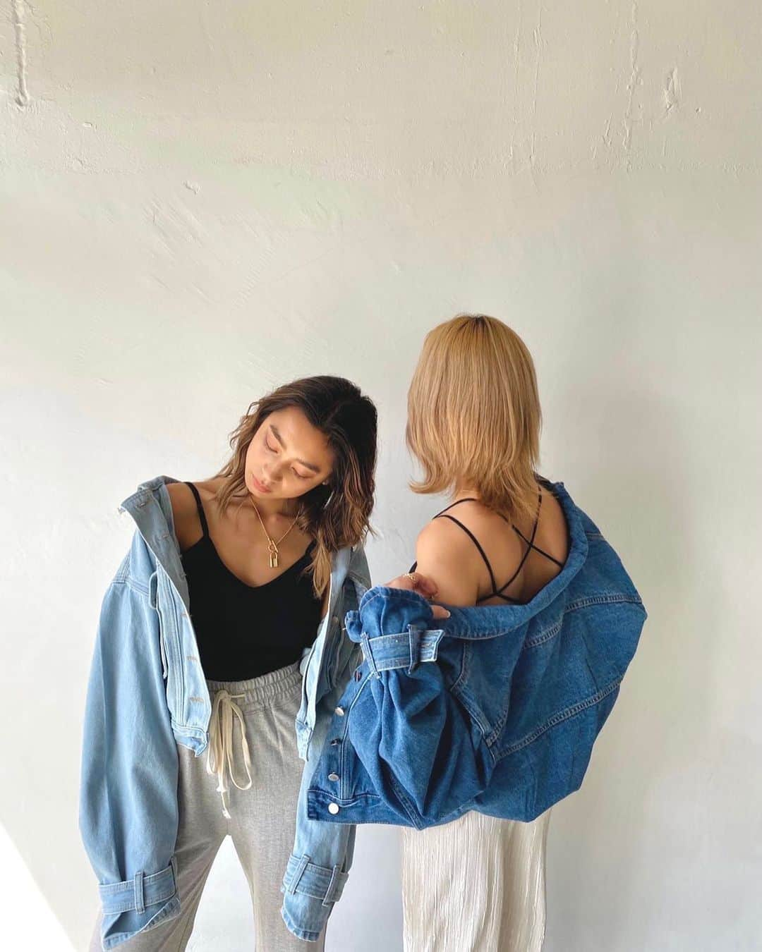 遠山茜子さんのインスタグラム写真 - (遠山茜子Instagram)「Shooting📸 with bff   #shotting#bff#fashion」3月29日 12時45分 - akane_016t