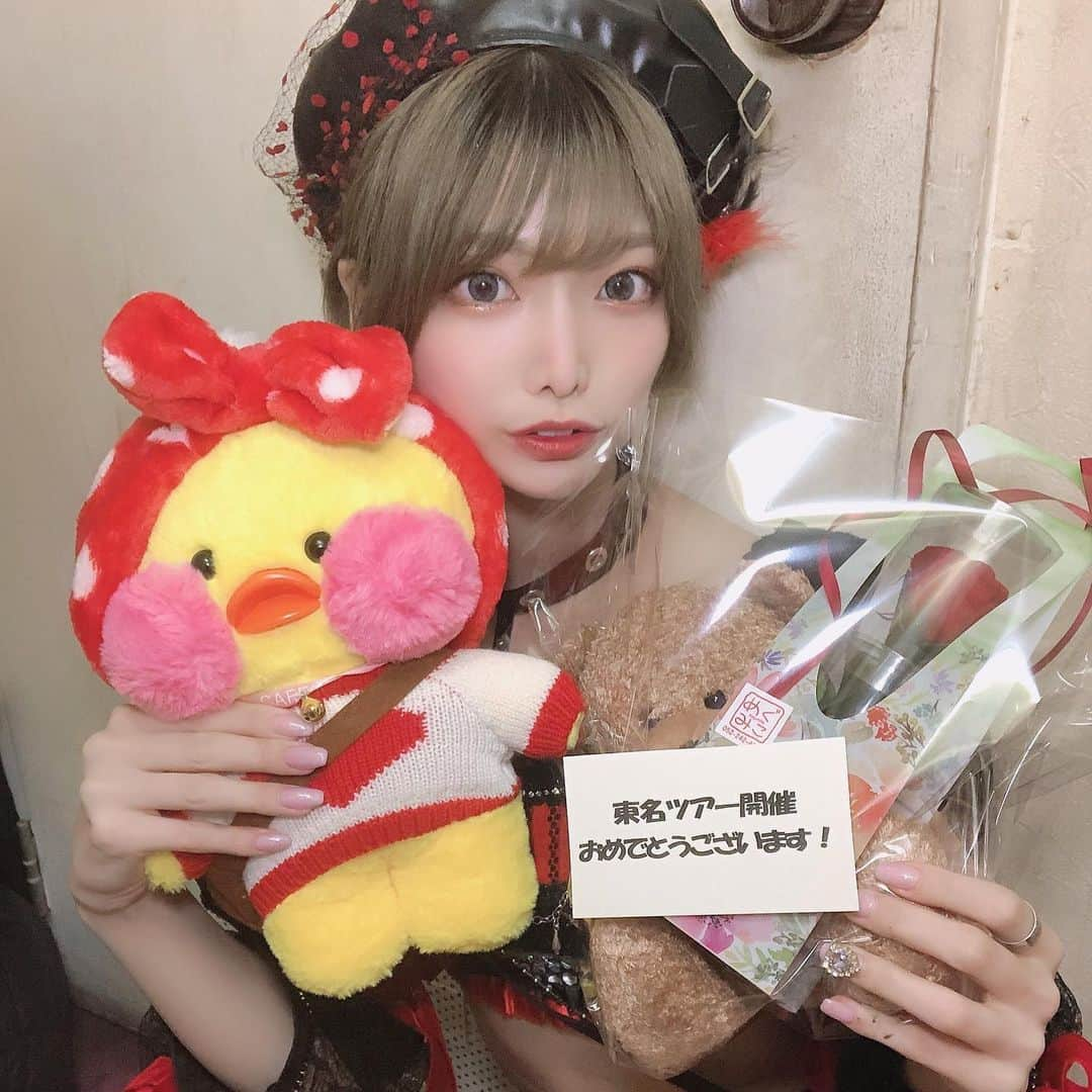 米倉みゆさんのインスタグラム写真 - (米倉みゆInstagram)「家族が沢山増えました🧸❤️❤️ · パンパントちゃん4匹目！(笑) · · · · ·  #アイドル #アイドル衣装  #パンパント #fanfanchuu #ぬいぐるみ #プレゼント #ベレー帽 #ショートヘア #ショートカット #可愛い #可愛い女の子 #美#美女 #モデル #ハンサムショート #ウルフカット #中性的女子 #中性的 #ジェンダーレス #ジェンダーレス女子 #ボーイッシュ #ボーイッシュ女子 #follow #love #likeforlikes #beautiful #Japanese #japanesegirl #asiangirls #smile」3月29日 13時01分 - yone__miyu630