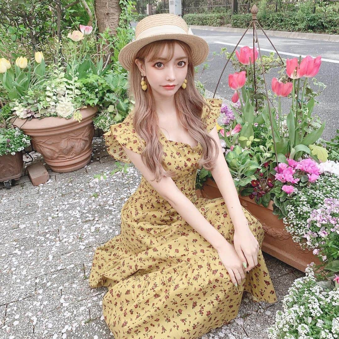 吉川ちえさんのインスタグラム写真 - (吉川ちえInstagram)「【🌻💛🐱🐥🌼🌟🍋🧀🏵📒】 . 推し様🐰のワンピ着たよ🎀 @cpito_official のワンピかわゆい🧏‍♀️💕 花柄×黄色が本当にツボ😚❤️❤️ . 推し様のお洋服を 可愛く着こなせるように 日々がんばります😇💗💗 . #cpito #クピド #春ワンピ #ワンピースコーデ  #ootd  #春code #推しのいる生活  #推ししか勝たん」3月29日 17時52分 - yoshikawachie_16