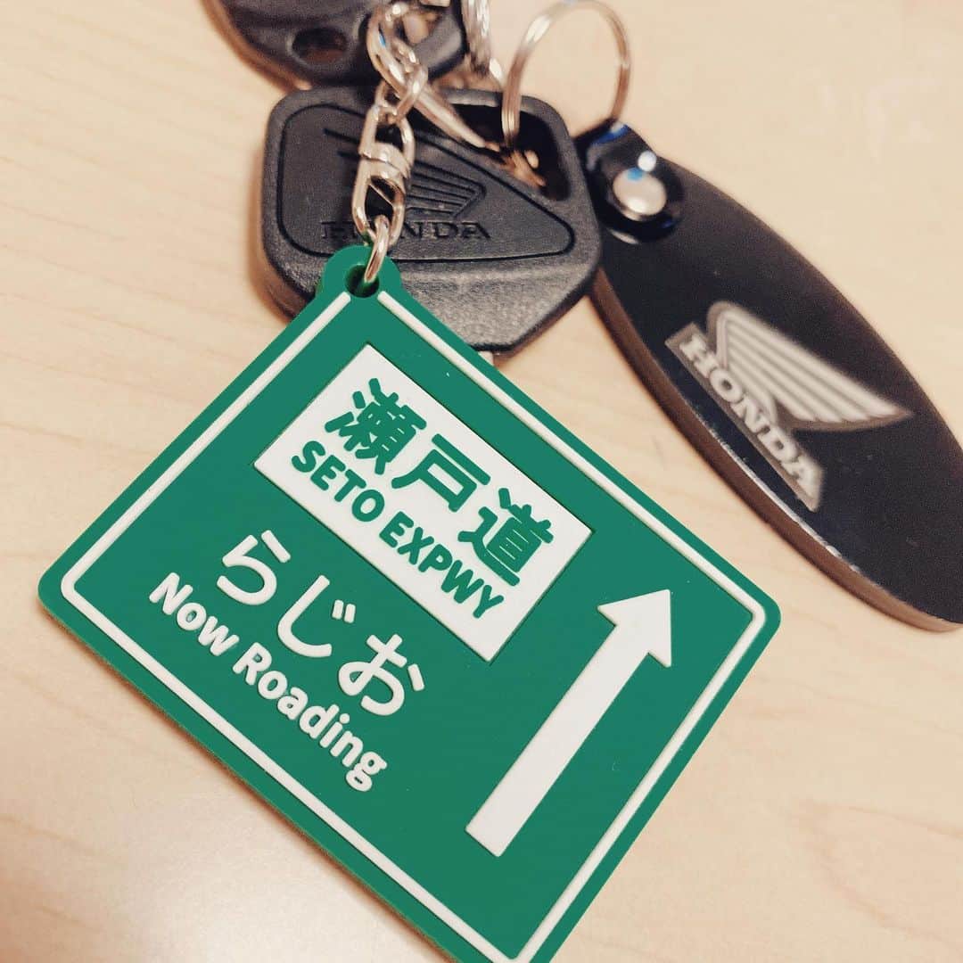 瀬戸麻沙美さんのインスタグラム写真 - (瀬戸麻沙美Instagram)「バイクのキーに　#瀬戸道　ラバスト付けたよ！✨　きっとお揃いの人いるはず😆🌸」3月29日 18時04分 - seto_asami