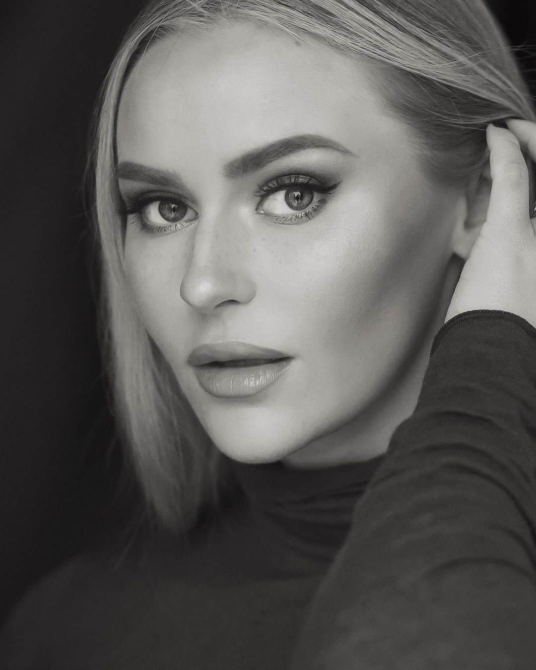 Anna Nyströmのインスタグラム：「Up close 🤍」