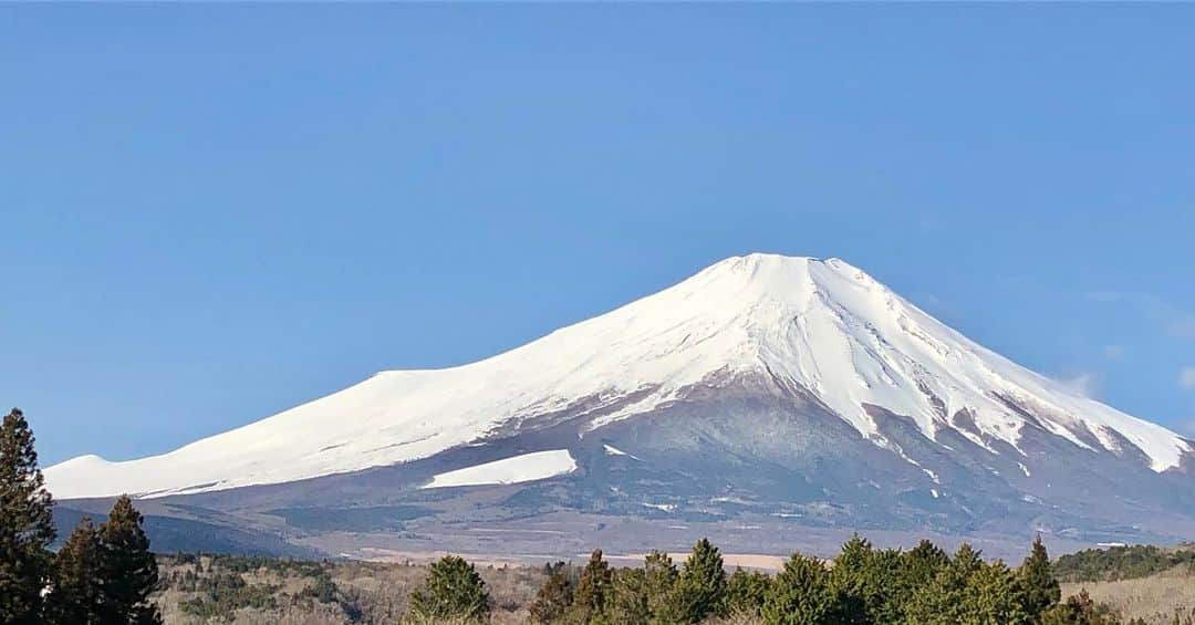 渡辺裕之さんのインスタグラム写真 - (渡辺裕之Instagram)「今朝の富士山 #霊峰富士 #快晴 #東日本大震災を忘れない  #祈り #平和 #合掌」3月15日 8時31分 - hiroyuki6267