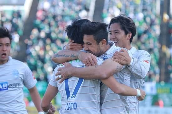 山田康太のインスタグラム：「次はホーム開幕戦 必ず勝ってサポーターと喜べるように1週間やっていきます 大樹くんバースデーゴールおめでとうございます🎂⚽️」