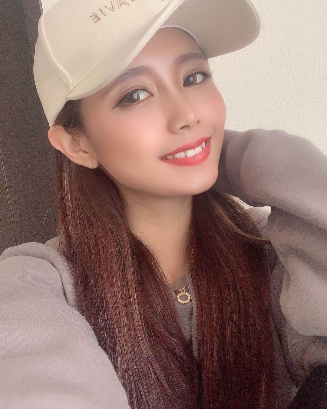 早乙女みれいのインスタグラム：「. . 友達が引っ越しの作業してる中 私は隣でゴロゴロしてた。笑 (役立たず) . . #福岡#博多#中洲#西中洲#天神 #キャバクラ#キャバ嬢#ラウンジ #ガールズバー#すすきの#歌舞伎町 #錦#ミナミ#北新地#博多美人 #アイドル#グラビア#ハーフモデル #サロモ#AV女優#可愛い #followme #fashion#makeup #gym#workout#model」