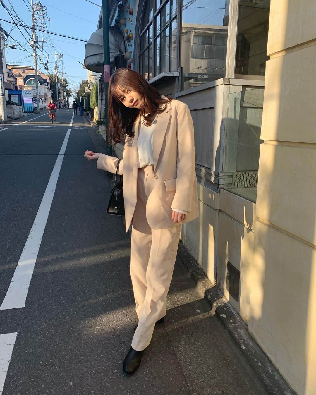 杉浦みずきのインスタグラム：「. 男化したい 日もある ・ ・ #気温サイコー #セットアップ #ootd #私服　#しふく」