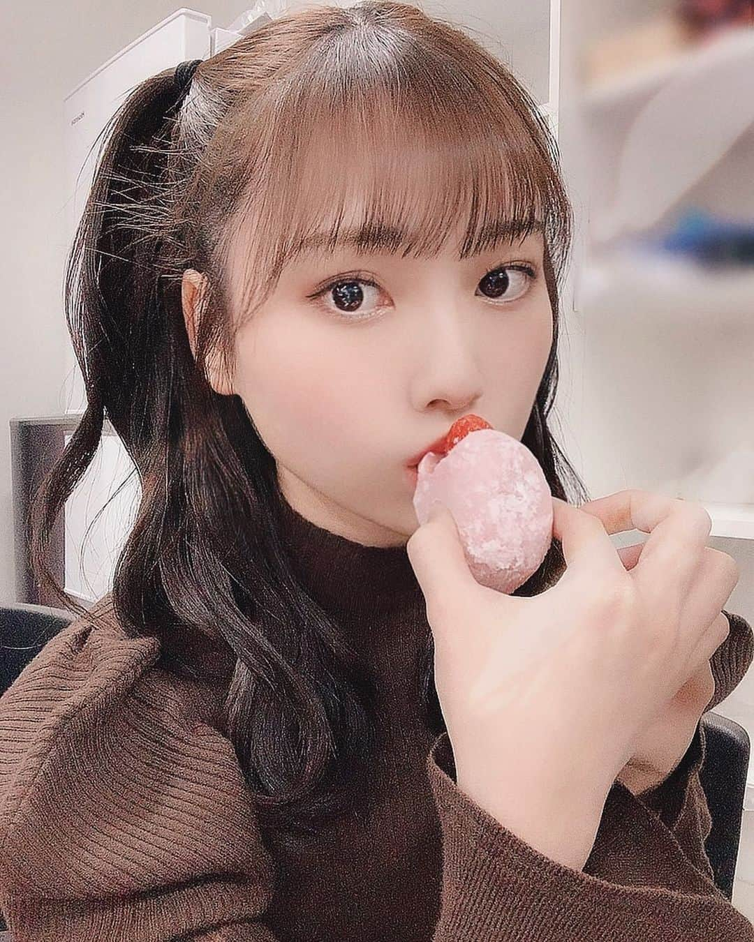 山内祐奈さんのインスタグラム写真 - (山内祐奈Instagram)「🍓× 👧🏻」3月15日 19時45分 - yuna_hkt48