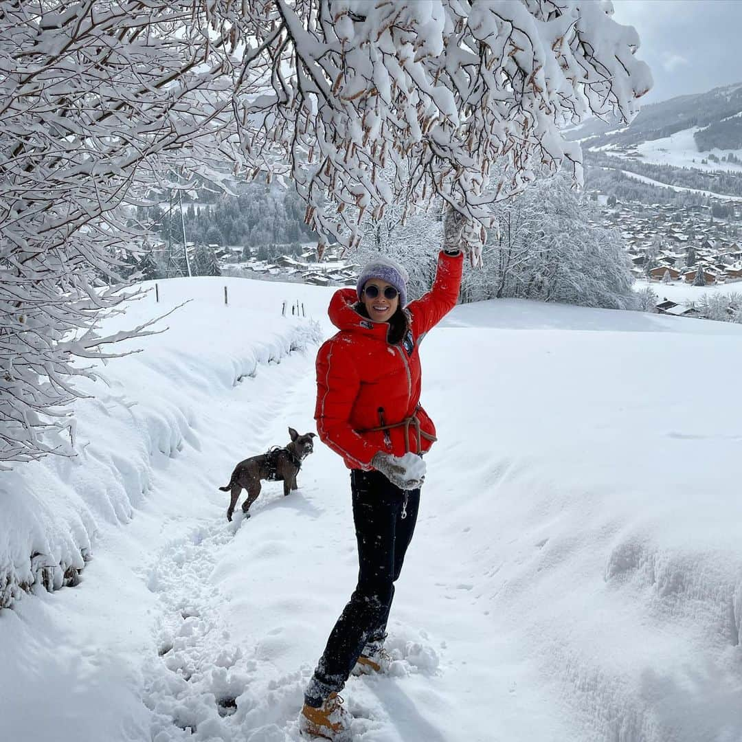 マリア・ベルチェノワさんのインスタグラム写真 - (マリア・ベルチェノワInstagram)「Welcome to the spring 😅 in Megeve!」3月15日 15時54分 - mariaverchenova