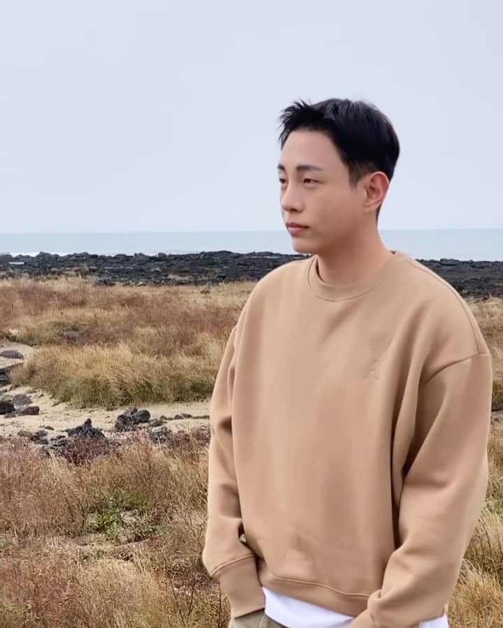のインスタグラム：「월요일은 너무 힘들어🥱」