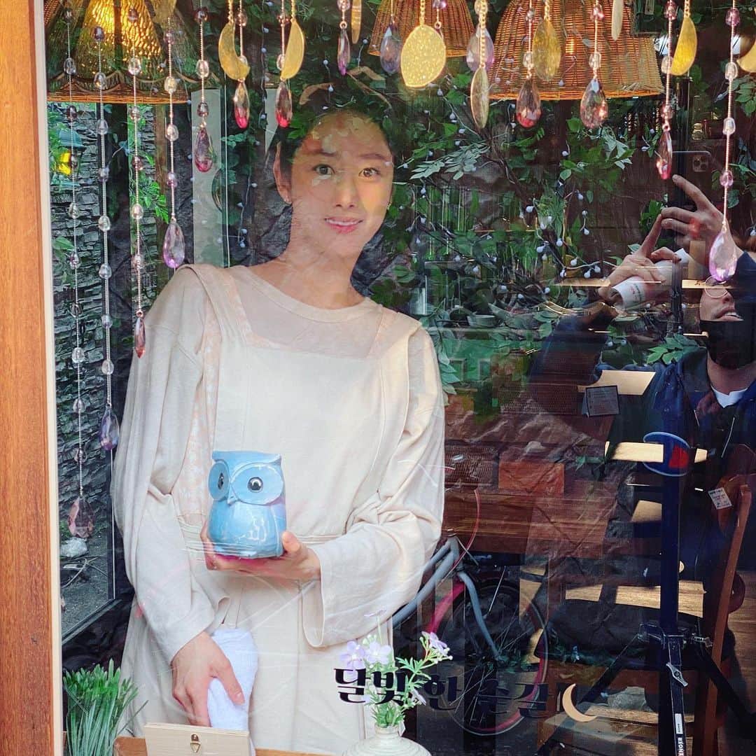 チョン・ヘビンのインスタグラム：「얼마전에 개업한  달빛 한숟갈에서 부엉이랑 🦉」