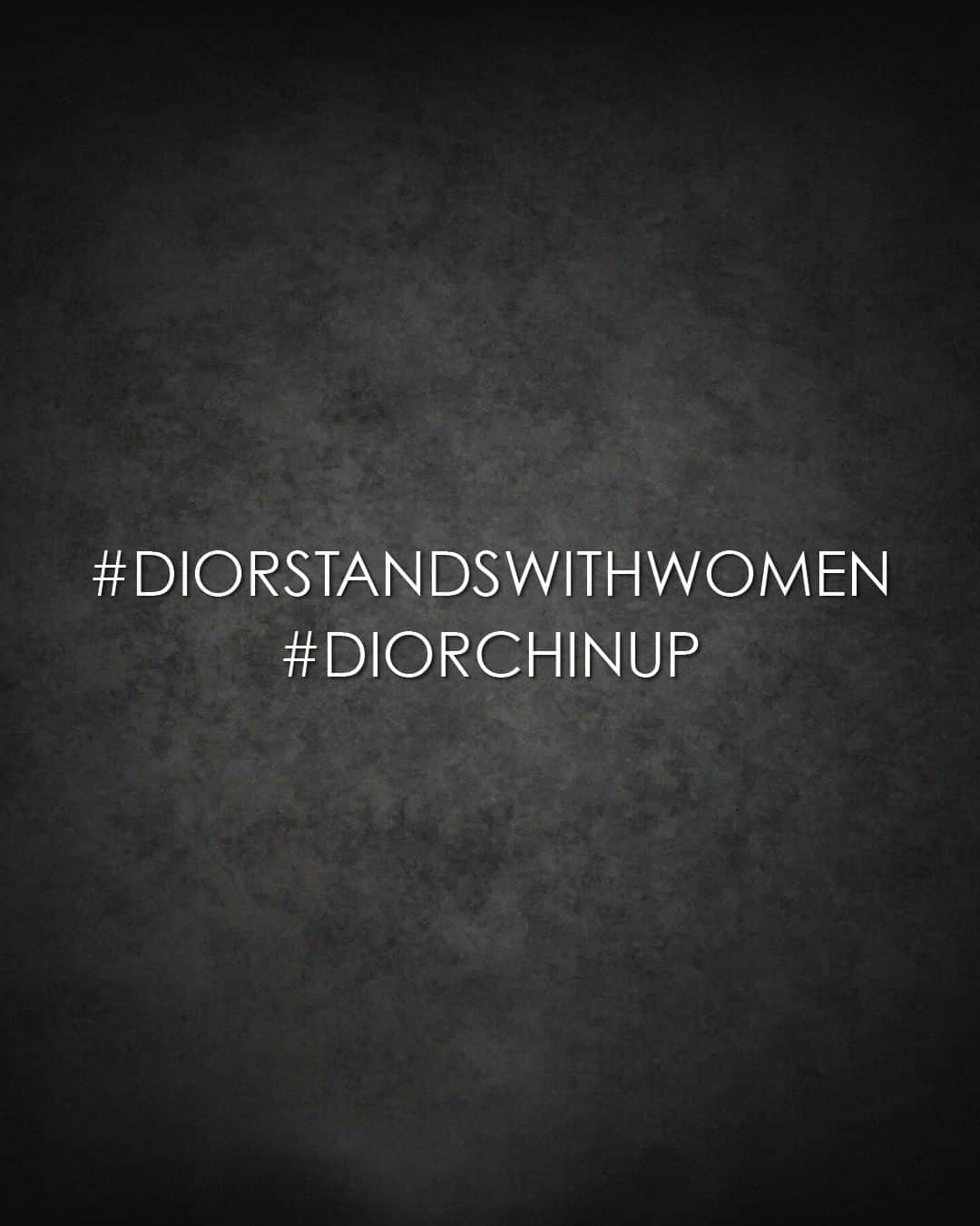 クリスチャンディオールさんのインスタグラム写真 - (クリスチャンディオールInstagram)「#DIORSTANDSWITHWOMEN #DIORCHINUP Join Christian Dior Parfums in celebrating women with #DiorStandsWithWomen. As women, and for other women. • #diorparfums #DiorStandsWithWomen #DiorChinup」3月15日 18時00分 - dior