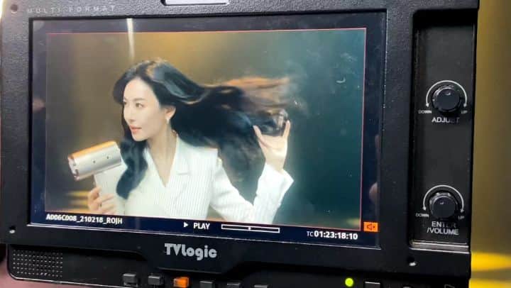 キム・ソヨンのインスタグラム：「#JMW드라이기 #루미에어 💁‍♀️🏵💛」
