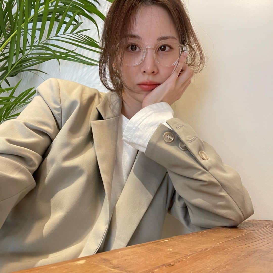 ソヒョンさんのインスタグラム写真 - (ソヒョンInstagram)「잘지내구 있서현?!👓🌿」3月15日 18時04分 - seojuhyun_s
