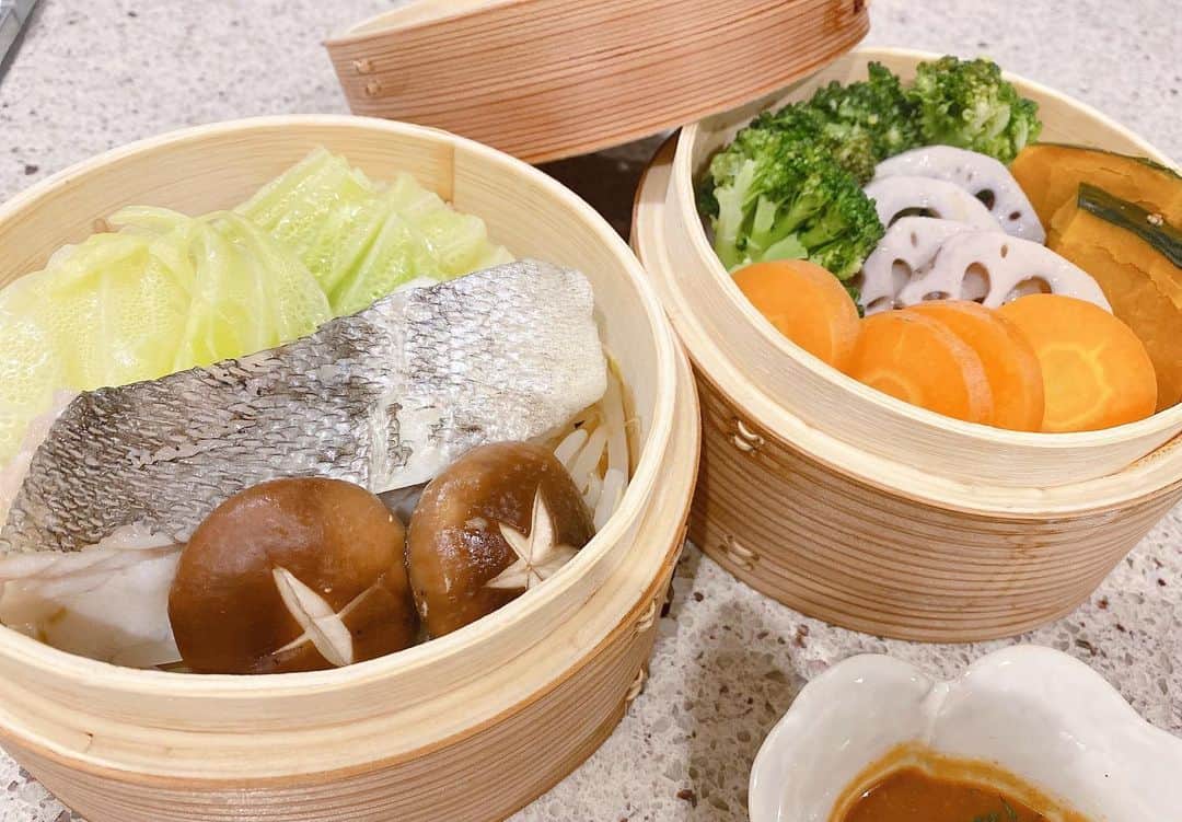 梅澤美波さんのインスタグラム写真 - (梅澤美波Instagram)「_﻿ ﻿ やっと、蒸籠をゲットしたので。﻿ ﻿ お野菜が美味しくてたまりません~﻿ お魚もこれまた最高。しばらくハマりそうです。﻿ ﻿」3月15日 20時48分 - ume_minami.official
