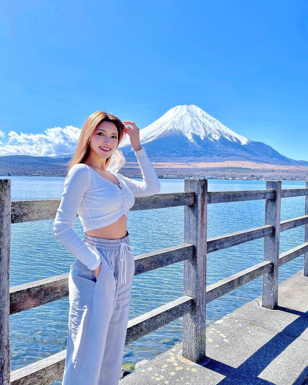 MIKAさんのインスタグラム写真 - (MIKAInstagram)「Mt. Fuji 🗻🗻🗻  エネルギーが凄かった✨😳」3月15日 20時59分 - cjd_mika