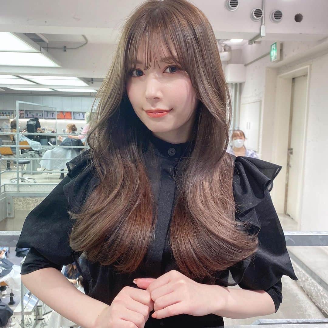 明里つむぎのインスタグラム：「髪かわいい🦋」