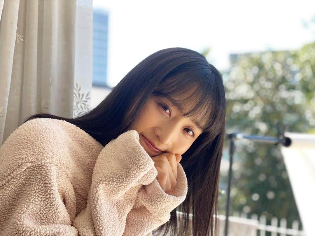 小栗有以さんのインスタグラム写真 - (小栗有以Instagram)「3月19日 「ヒルナンデス」 3色ショッピング　  3月22日 「世界まる見え！テレビ特捜部」  に出演させて頂きます👀💞  ぜひ、ご覧ください📺💭  #日テレ#ヒルナンデス #世界まる見えテレビ特捜部」3月15日 21時39分 - yuioguri_1226