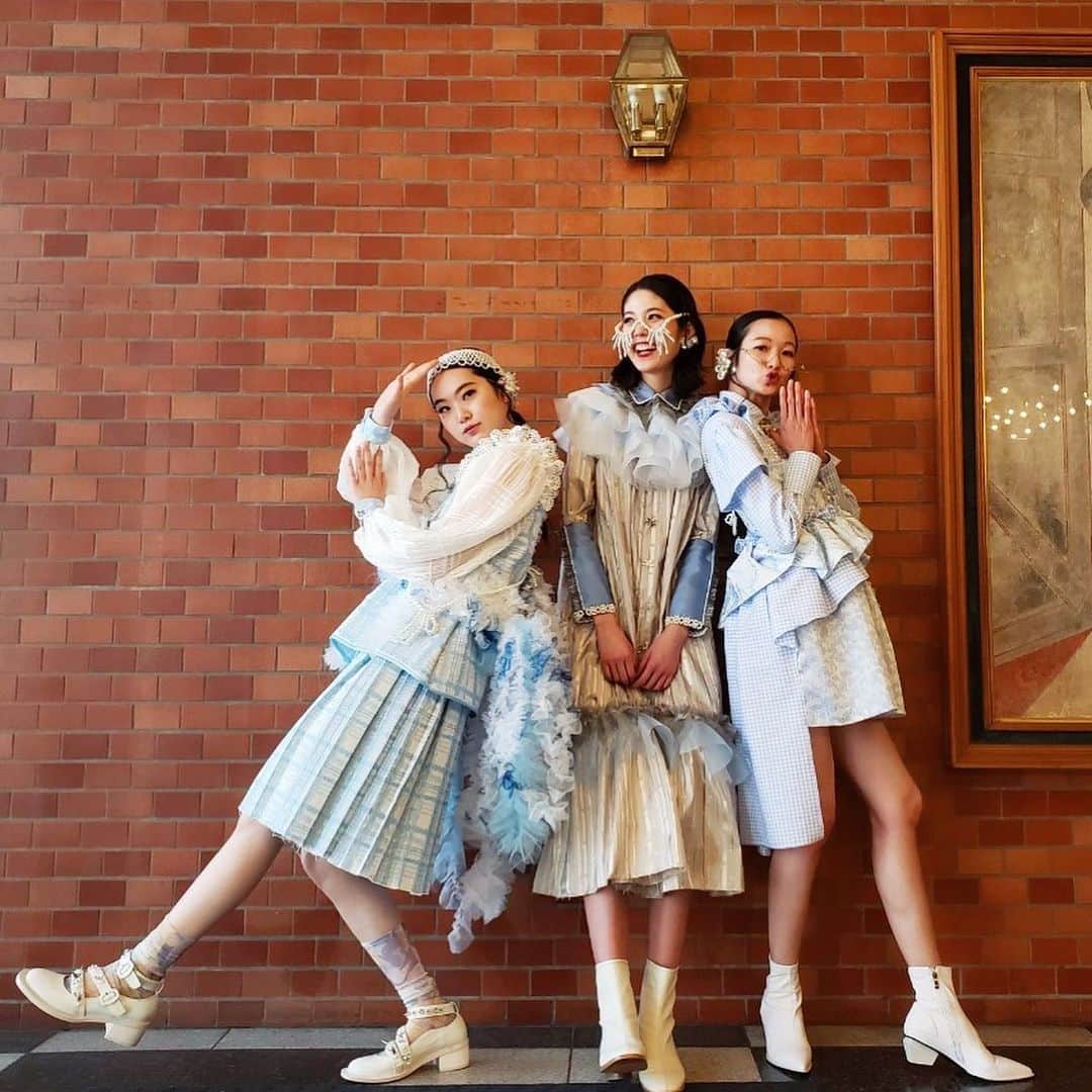 山岡美穂のインスタグラム：「🧝🏻‍♀️💕✨」