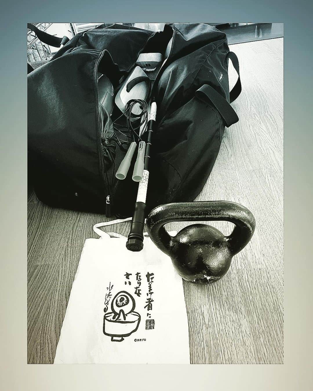 上田桃子のインスタグラム：「やーーーだねっ❤︎  #2021 #天邪鬼 #Qトレ #うそ #怠け者になっていいのなら #最高じゃん」