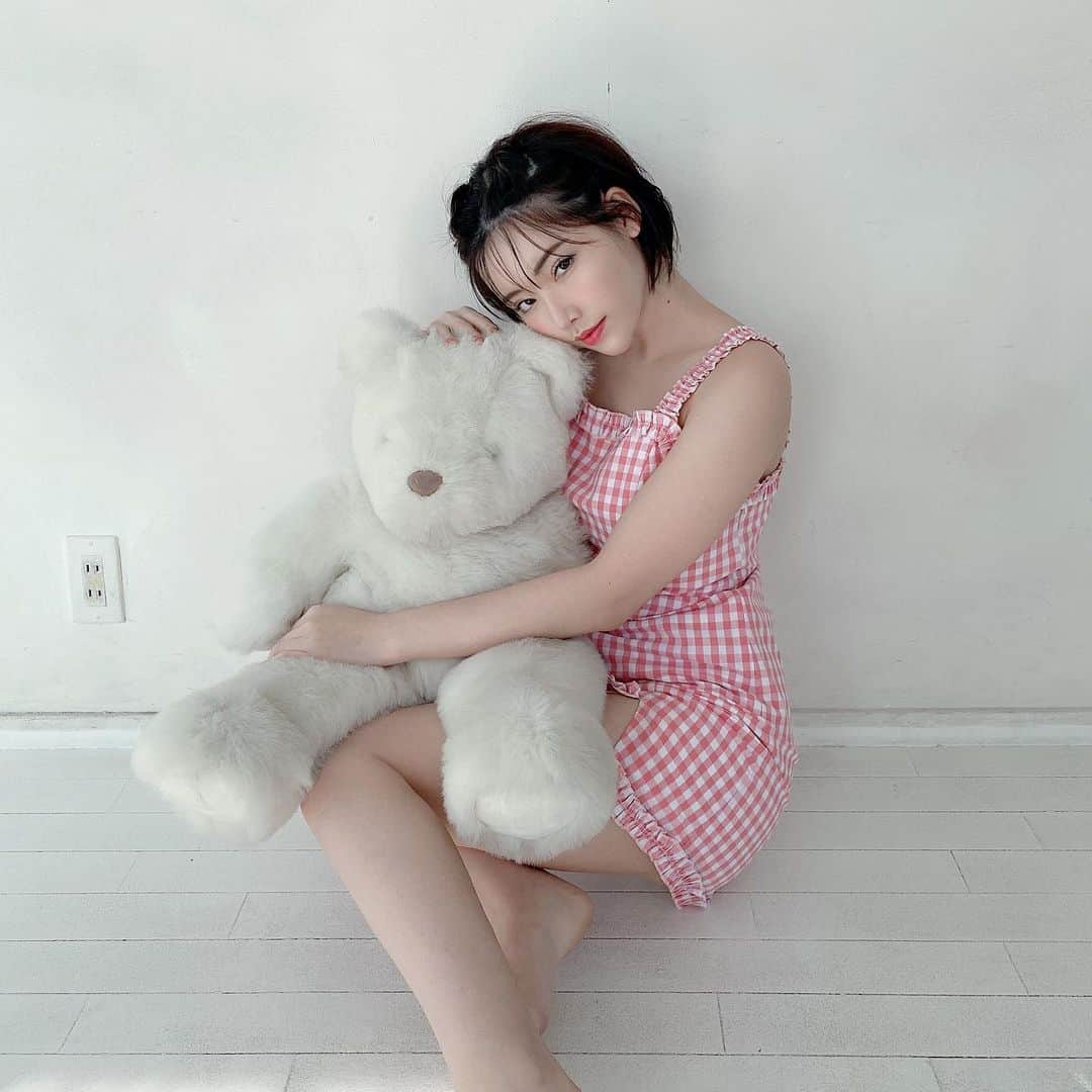 深田えいみさんのインスタグラム写真 - (深田えいみInstagram)「クマかわゆ🐻‍❄️🎈  #クマ#ぬいぐるみ#スタイルブック#フツーにえいみフツーのえいみ#ショートカット女子#深田えいみ」3月16日 14時33分 - eimi0318