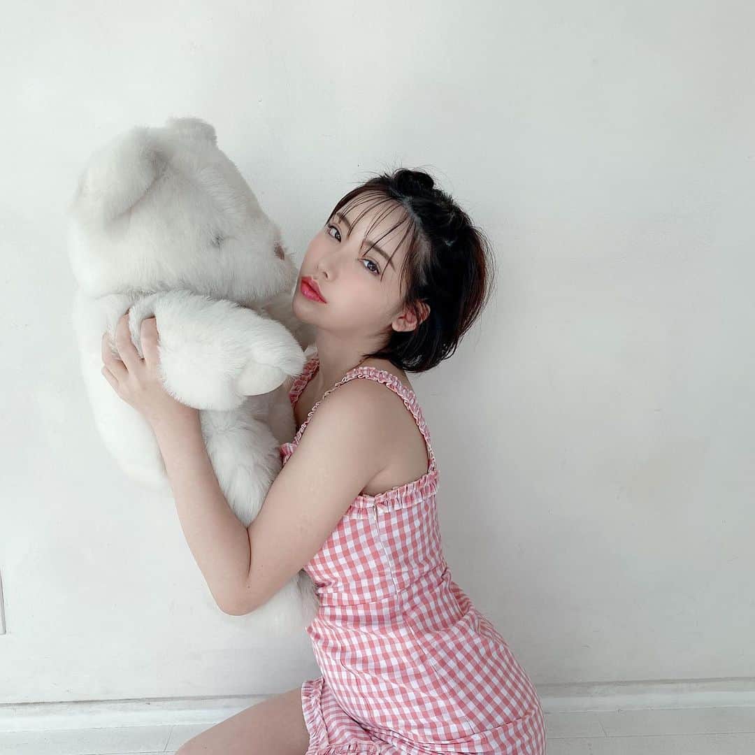 深田えいみさんのインスタグラム写真 - (深田えいみInstagram)「クマかわゆ🐻‍❄️🎈  #クマ#ぬいぐるみ#スタイルブック#フツーにえいみフツーのえいみ#ショートカット女子#深田えいみ」3月16日 14時33分 - eimi0318