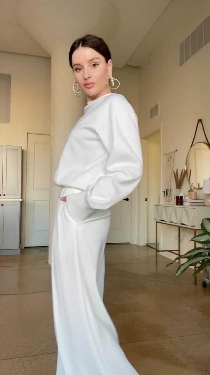 アディアムのインスタグラム：「Spring ready. @TayHage wears #ADEAM Ayame Pullover, Pleated Wide Leg Pant and Brushstroke Pearl Earrings.」
