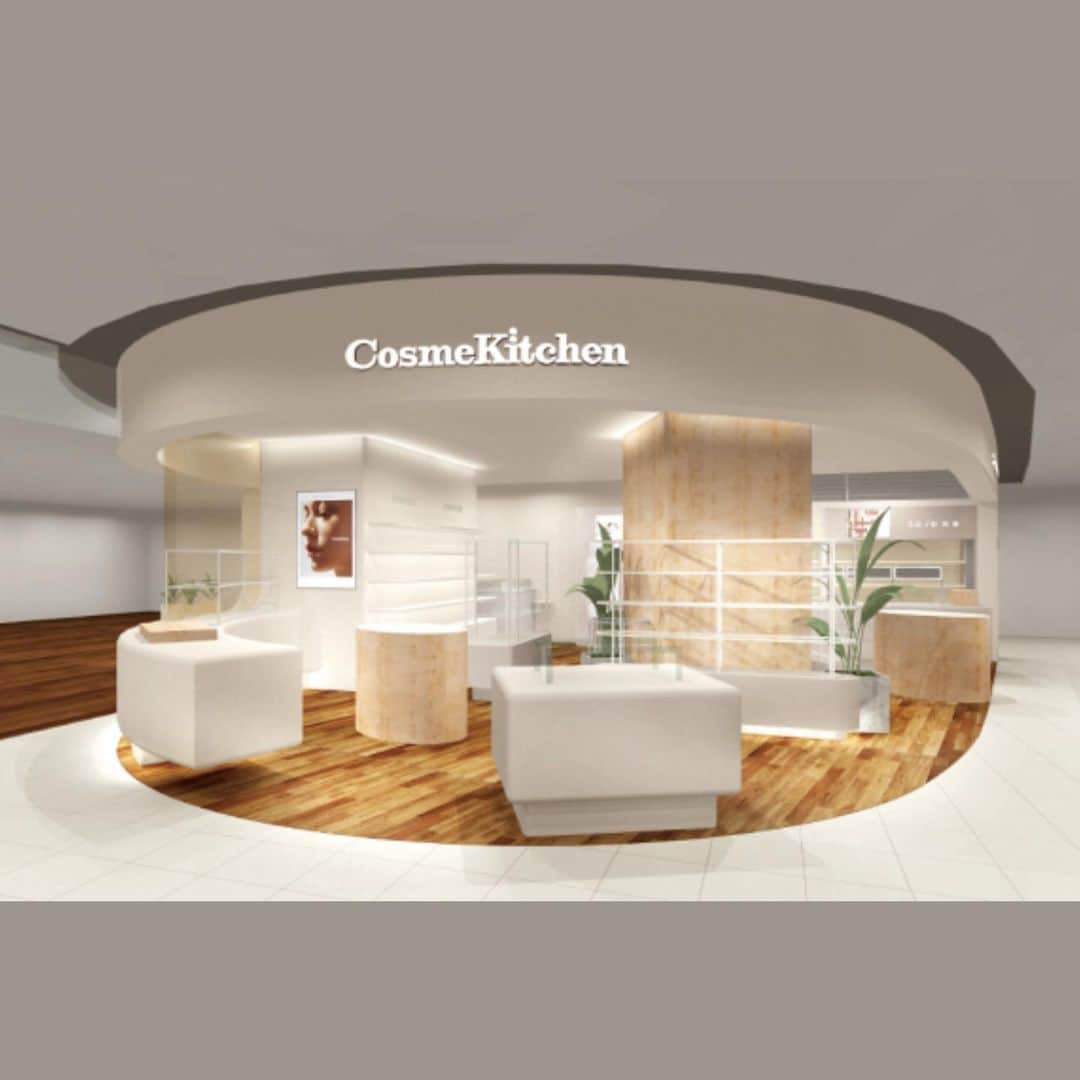 のインスタグラム：「《新店オープン情報》﻿ ﻿ 4/9(金)、東京スカイツリー内に位置する商業施設「東京ソラマチ」に待望の【Cosme Kitchen(コスメキッチン)】東京ソラマチ店がニューオープン！﻿ ﻿ 自然素材やリサイクル素材など、環境に配慮した素材を用いた“サステナブルデザイン”をモダンな空間に落とし込み、コスメキッチンのナチュラル＆オーガニック、ユニークさを表現。﻿ ﻿ 東京のランドーマークに誕生する新たなビューティースポットとして、スキンケアからメイクアップまで幅広く取り揃えたナチュラル＆オーガニックコスメをご提案いたします✨﻿ ﻿ オープン当日は、売り切れ必至・数量限定 OPENIG KITを150個ご用意しております！﻿ ﻿ ﻿ 《数量限定！OPENING KIT》﻿ 【FEMMUE(ファミュ)】のローズウォーター スリーピングマスクや、【F organics(エッフェオーガニック)】のモイスチャーローションなど、大人気アイテムが入ったオープニングキットを数量限定で販売いたします。﻿ ﻿ 【giovanni(ジョヴァンニ)】 2chic フリッズビーゴーン シャンプー・コンディショナー 250mL﻿ 【giovanni(ジョヴァンニ)】フリッズビーゴーン スムージング ヘアセラム ミニ 14.7mL(非売品)﻿ 【F organics(エッフェオーガニック)】モイスチャーローション 150mL﻿ 【FEMMUE(ファミュ)】ローズウォーター スリーピングマスク 50g﻿ 【to/one(トーン)】モイスチャー ウォッシュペースト 120g﻿ 【ARGITAL(アルジタル)】グリーンクレイ ペースト 50mL(非売品)﻿ ※Cosme KitchenオリジナルエコバッグLサイズ付き﻿ ﻿ 17,930円(税込)相当が→7,700円(税込)と、大変お得なスペシャルキットです👏🏻﻿ ﻿ ﻿ ▫️OPENING KIT﻿ 限定150個 7,700円(税込)﻿ ﻿ ﻿ 当日の販売方法につきましては、後日お知らせをいたします﻿ ﻿ ※お一人様1点限り。﻿ ※限定数に達し次第販売終了となります。完売の際はご理解いただきますよう、お願い申し上げます。﻿ ﻿ ﻿ 《店舗情報》﻿ Cosme Kitchen 東京ソラマチ店﻿ 住所：〒131-0045﻿ 東京都墨田区押上1-1-2 2F﻿ TEL：03-5637-7891﻿ 営業時間：10:00～20:00﻿ ﻿ ※営業時間に尽きましては事前にHPなどでご確認の上、ご来店くださいますようお願い申し上げます。﻿ ※現段階での内容になります。事情により、変更の場合もございますので、予めご了承ください。﻿ ﻿ ﻿ コスメキッチン東京ソラマチ店が皆様のオーガニックライフを豊かにする店舗となりますように🌿﻿ ﻿ ﻿ #CosmeKitchen﻿ #コスメキッチン﻿ #cosmekitchentokyosoramachi﻿ #コスメキッチントウキョウソラマチ﻿ #ソラマチ　#東京ソラマチ店 ﻿ #オープン #open #newopen﻿ #OPENINGKIT﻿ #オープニングキット﻿ #giovanni #ジョヴァンニ﻿ #forganics #エッフェオーガニック﻿ #femmue #ファミュ﻿ #toone #トーン」