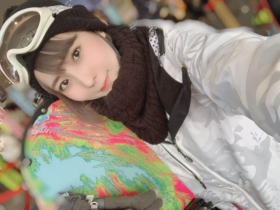 鳴上なごねさんのインスタグラム写真 - (鳴上なごねInstagram)「スノボしたよ  #selfie #自撮り #スノーボード #スノボー女子 #japanesegirl #cosplayer #셀카」3月16日 22時40分 - narug0d