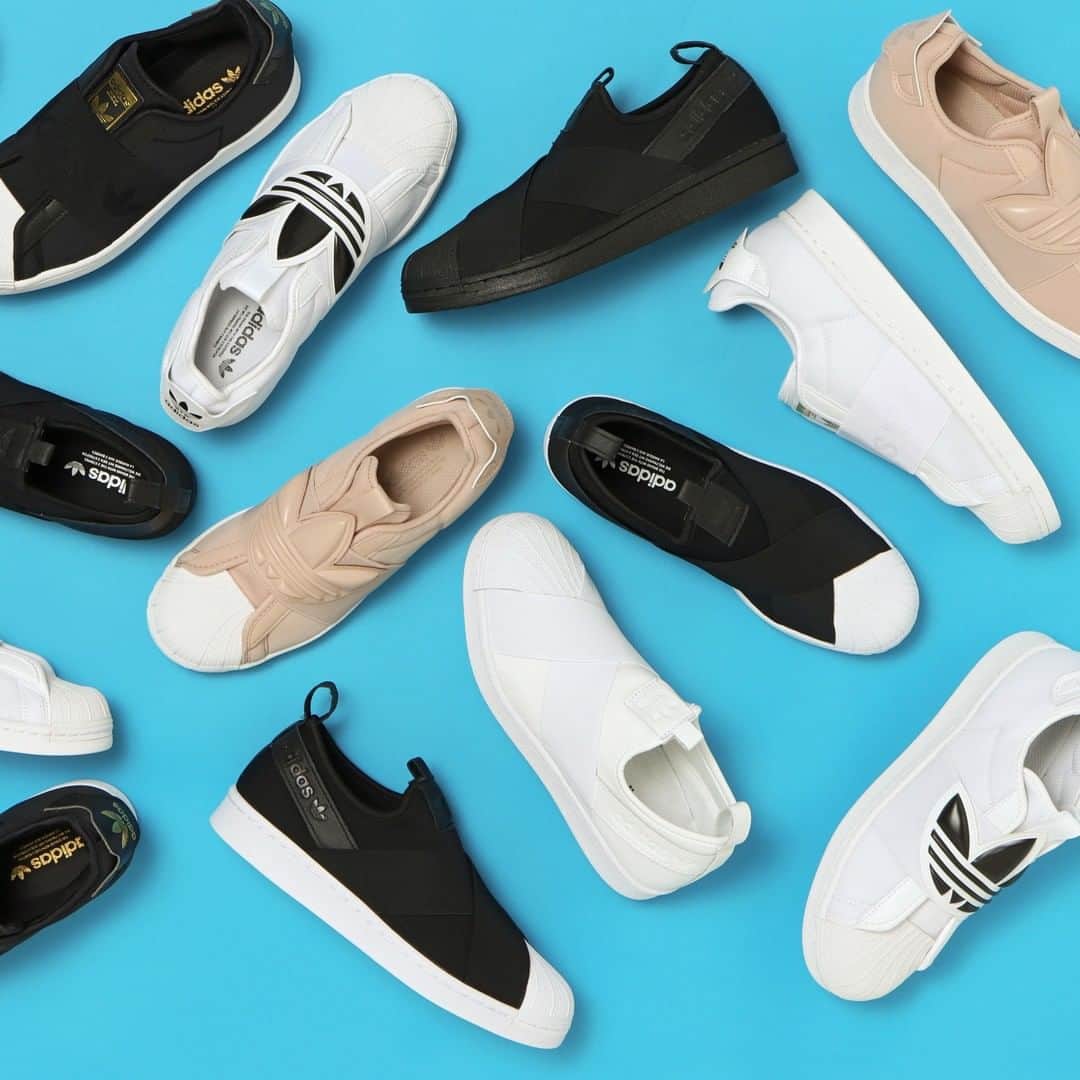 のインスタグラム：「“adidas Superstar Slipon Collection”  不動の人気を誇るアディダススーパースタースリッポンから ブランドロゴやバンドをアレンジしたニューモデルが入荷しました。 また定番モデルからは、オールマイティーに使える オールブラックカラーが新色として登場です。  #abcmart #abcマート #abcgs #adidas #アディダス #adidasoriginals #slipon #スリッポン #atansmith #スタンスミス #adidassuperstar　 @adidasoriginals  https://www.abc-mart.net/shop/e/e0001005/」